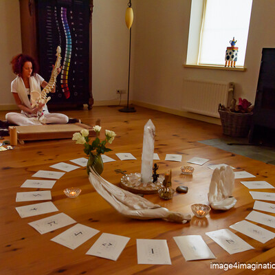Annelies Theelen - Runes Soundhealing - 19 nov 23