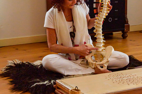 Annelies Theelen - Runes Soundhealing